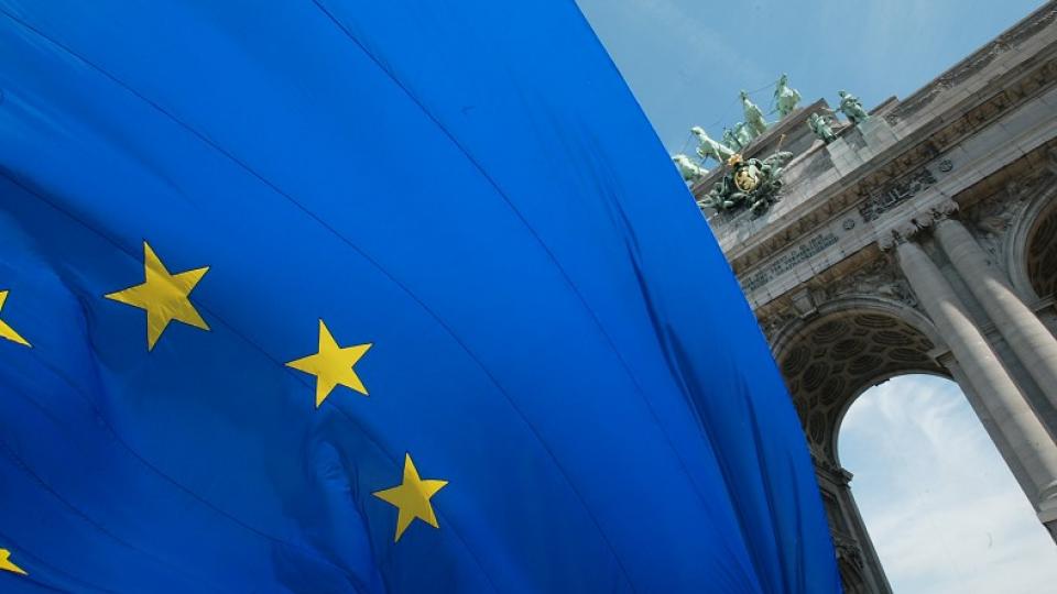 EU EU