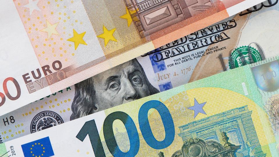 Euro- en dollar-biljetten
