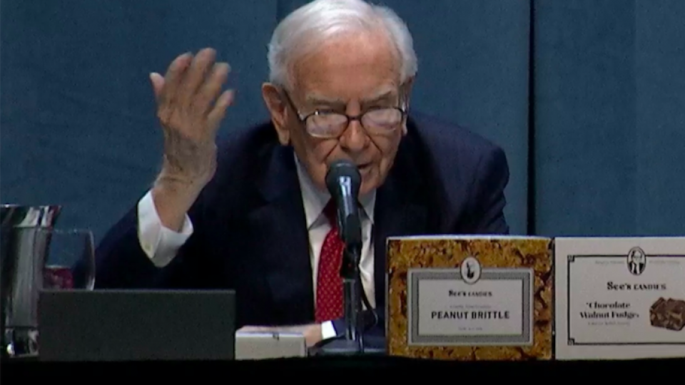 Warren Buffett tijdens de AVA van 2022 Warren Buffett tijdens de AVA van 2022