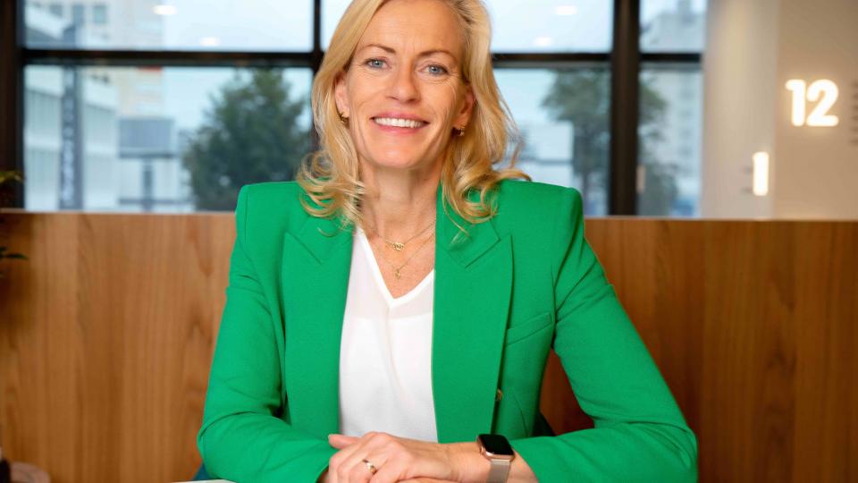 Iris van de Looij, Dufas Iris van de Looij, Dufas