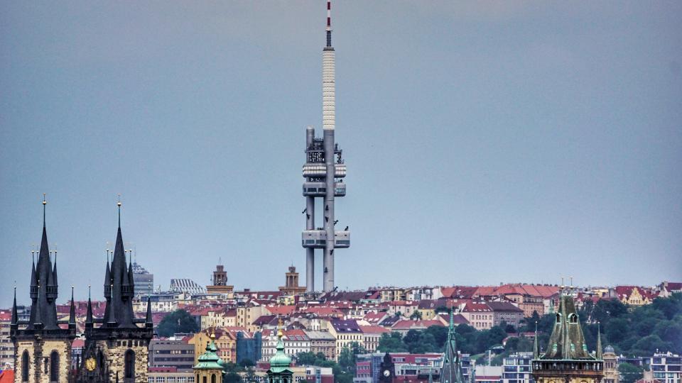 De Zizkov televisietoren in Praag