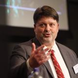 IO Weekly: Vooruitkijken met Han Dieperink: van incoherente ESG-wetgeving tot kansen in oorlogstijd 